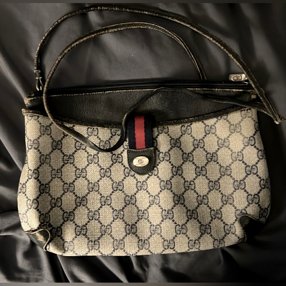 CLASSIC GUCCI monogram CROSSBODY